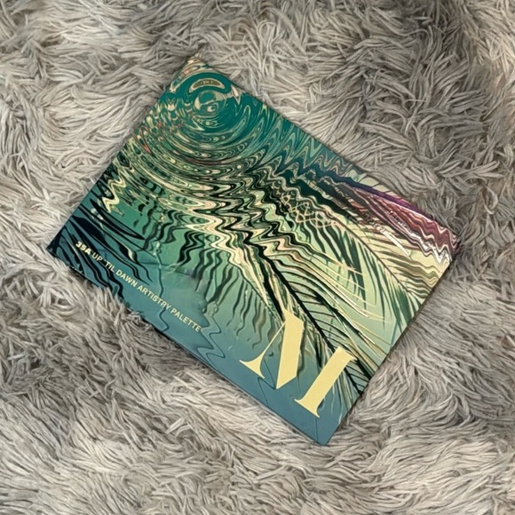 35A Up 'Til Dawn Artistry Palette - Picture 3 of 6